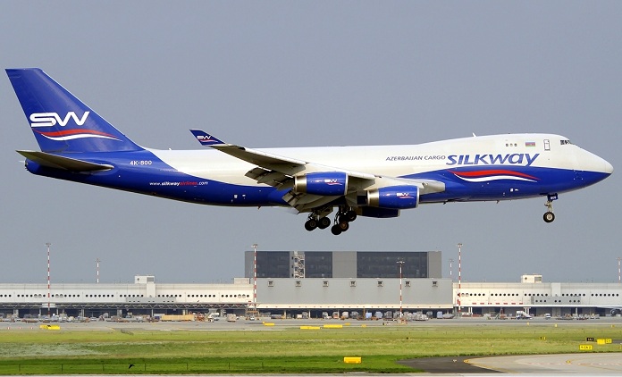 Avión de carga azerbaiyano con 9 tripulantes se estrella en Afganistán